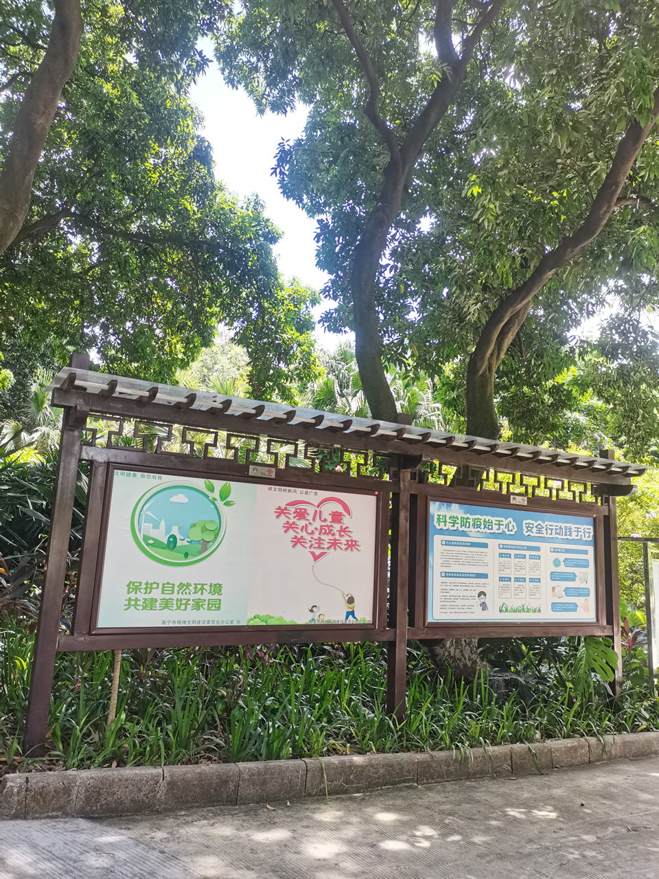 宣傳欄制作基本常識——【巨匠標識，標識制作廠家】